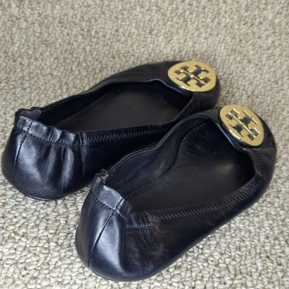 Tory Burch Black Reva Gold Logo Flats Women's 7.5 Soft Leather - Picture 3 of 5